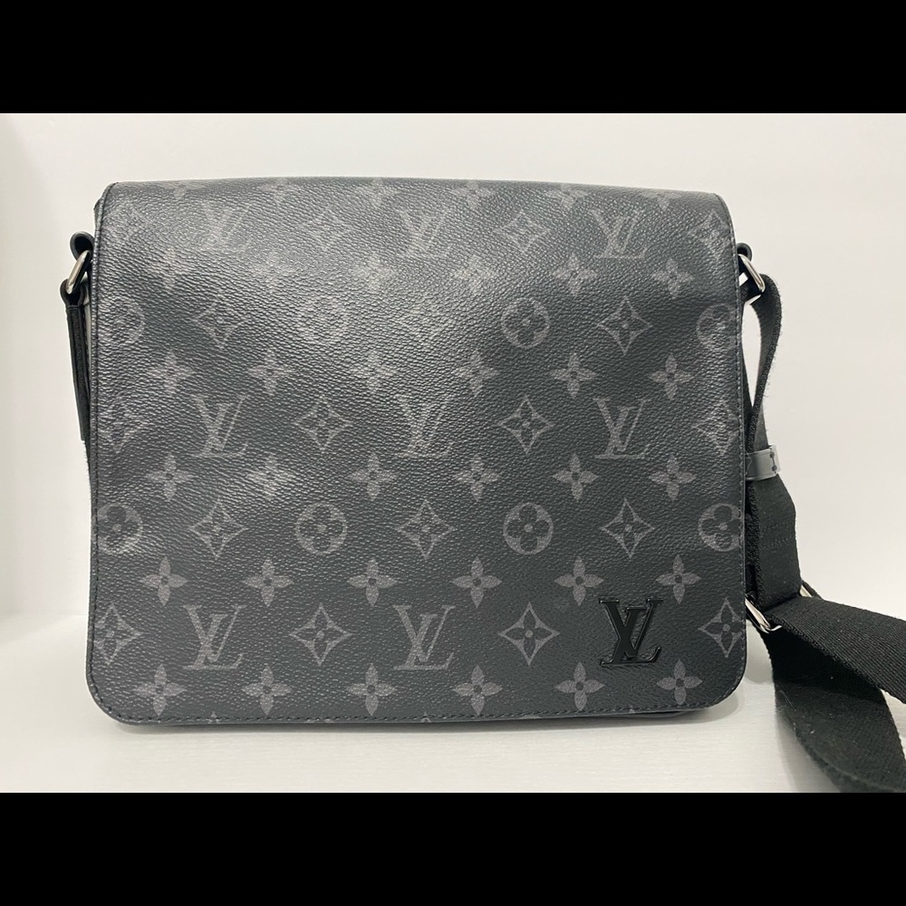 LV messenger bag